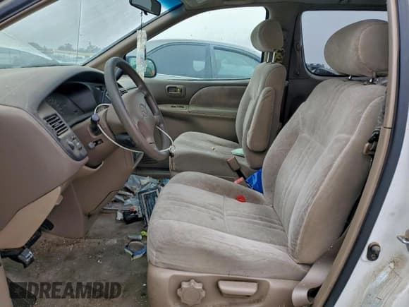 ✅ 2000 Toyota Sienna LE • VIN: 4T3ZF13C7YU243233 • Lot: 96838065. Listed on Copart with Not provided. Free auction sales archive from the USA and detailed vehicle history report at DreamBid. Image 7.