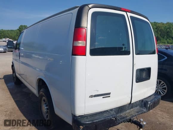 ✅ 2014 Chevrolet Express Cargo • VIN: 1GCWGFCG0E1100859 • Lot: 42142748. Listed on IAAI with 182,900 mi. Free auction sales archive from the USA and detailed vehicle history report at DreamBid. Image 3.