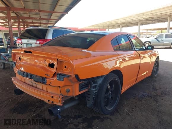 ✅ 2014 Dodge Charger RT • VIN: 2C3CDXCTXEH303309 • Лот: 43387936. Опубликован ранее на IAAI с пробегом 83 921 миль. Бесплатный доступ к архиву аукционных продаж из США и подробный отчёт об истории автомобиля на DreamBid. Изображение 4.