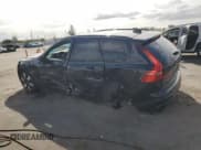 ✅ 2024 Volvo XC60 Plus Dark Theme • VIN: YV4H60DL6R1940331 • Lot: 91803275. Listed on Copart with 22,476 mi. Free auction sales archive from the USA and detailed vehicle history report at DreamBid. Image 2.