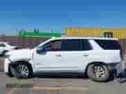 2023 Chevrolet Tahoe Premier z VIN 1GNSKSKD7PR196918, wystawiony jako IAAI lot #43356101 z przebiegiem 13 675 mil mil oraz . Historia ofert i sprzedaży dostępna na DreamBid. Obrazek 14.