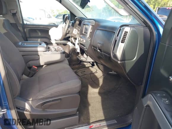 2018 Chevrolet Silverado 1500 LT с VIN 3GCUKREC4JG394943, выставлен на аукционе IAAI как лот 43345901 с пробегом 118 215 миль миль и . История ставок и продаж доступна на DreamBid. Изображение 5.