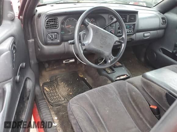 ✅ 2000 Dodge Dakota • VIN: 1B7GL22X0YS694913 • Лот: 81564604. Размещён на Copart с пробегом 158 783 миль миль. Получите бесплатный доступ к архиву аукционных продаж из США и посмотрите подробный отчёт об истории автомобиля на DreamBid. Изображение 8.