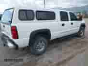 2003 Chevrolet Silverado 1500HD LS z VIN 1GCGK13U03F110416, wystawiony jako IAAI lot #42776665 z przebiegiem 192 041 mil mil oraz . Historia ofert i sprzedaży dostępna na DreamBid. Obrazek 4.