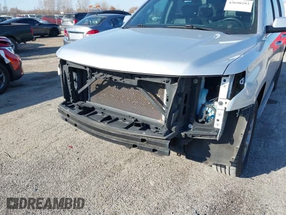 ✅ 2016 Chevrolet Suburban LT • VIN: 1GNSKHKCXGR287692 • Lot: 43690293. Wystawiony na IAAI z przebiegiem 197 455 mil. Bezpłatny archiwum sprzedaży aukcyjnych z USA i szczegółowy raport historii pojazdu na DreamBid. Zdjęcie 6.