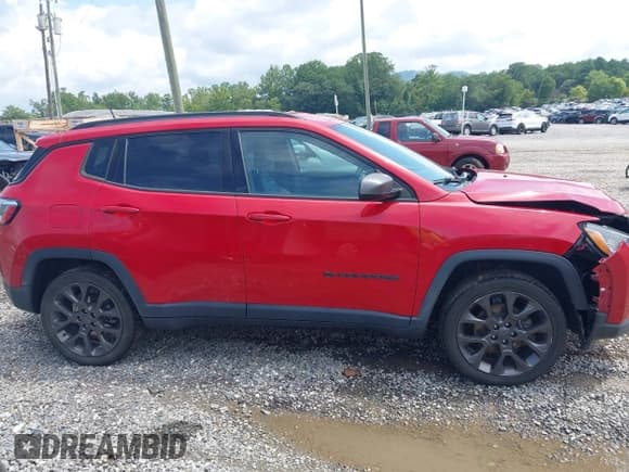 ✅ 2021 Jeep Compass 80th Anniversary • VIN: 3C4NJDEB0MT517179 • Lot: 42993390. Listed on IAAI with 96,389 mi. Free auction sales archive from the USA and detailed vehicle history report at DreamBid. Image 13.