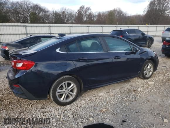 ✅ 2016 Chevrolet Cruze LT • VIN: 1G1BE5SM6G7303818 • Lot: 68403242. Wystawiony na Copart z przebiegiem 75 019 mil. Bezpłatny archiwum sprzedaży aukcyjnych z USA i szczegółowy raport historii pojazdu na DreamBid. Zdjęcie 3.