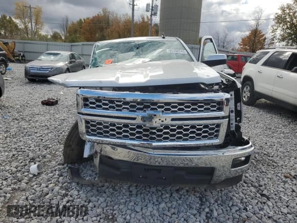 ✅ 2015 Chevrolet Silverado 1500 LT • VIN: 1GCRCREC9FZ305099 • Lot: 85392345. Wystawiony na Copart z przebiegiem Nie podano. Bezpłatny archiwum sprzedaży aukcyjnych z USA i szczegółowy raport historii pojazdu na DreamBid. Zdjęcie 5.