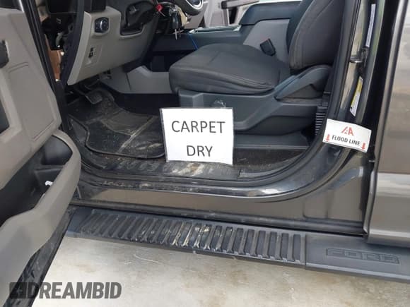 ✅ 2017 Ford F-150 XL • VIN: 1FTEW1CPXHFA21255 • Lot: 42701833. Listed on IAAI with Not provided. Free auction sales archive from the USA and detailed vehicle history report at DreamBid. Image 6.