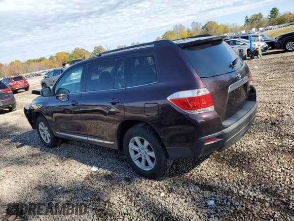 ✅ 2012 Toyota Highlander • VIN: 5TDBK3EH7CS167525 • Lot: 87364695. Listed on Copart with 112,307 mi. Free auction sales archive from the USA and detailed vehicle history report at DreamBid. Image 2.