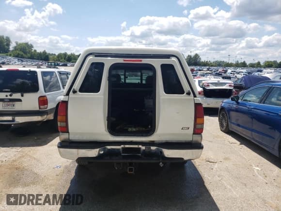 ✅ 2000 Chevrolet Silverado 1500 LS • VIN: 1GCEK14T9YZ175154 • Лот: 62492884. Опубликован ранее на Copart с пробегом Не указан. Бесплатный доступ к архиву аукционных продаж из США и подробный отчёт об истории автомобиля на DreamBid. Изображение 6.