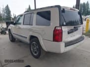✅ 2008 Jeep Commander Sport • VIN: 1J8HH48K08C220430 • Lot: 42999434. Wystawiony na IAAI z przebiegiem 142 041 mil. Bezpłatny archiwum sprzedaży aukcyjnych z USA i szczegółowy raport historii pojazdu na DreamBid. Zdjęcie 3.