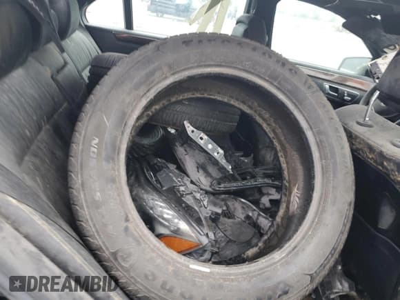 ✅ 2014 Mercedes-Benz E 350 Luxury • VIN: WDDHF8JB5EA845689 • Lot: 69922825. Listed on Copart with 12,163 mi. Free auction sales archive from the USA and detailed vehicle history report at DreamBid. Image 12.