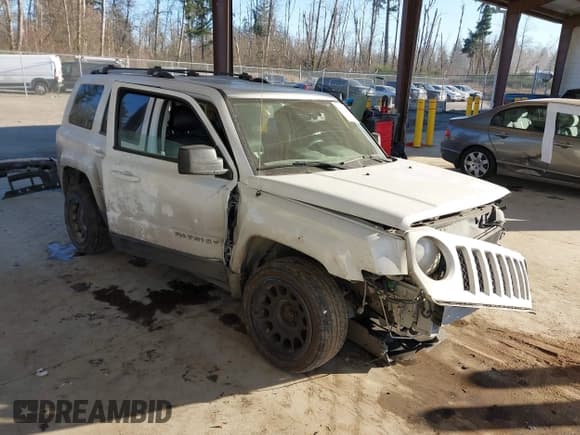 ✅ 2015 Jeep Patriot Limited • VIN: 1C4NJRCB9FD177233 • Lot: 41443612. Listed on IAAI with 149,096 mi. Free auction sales archive from the USA and detailed vehicle history report at DreamBid. Image 1.