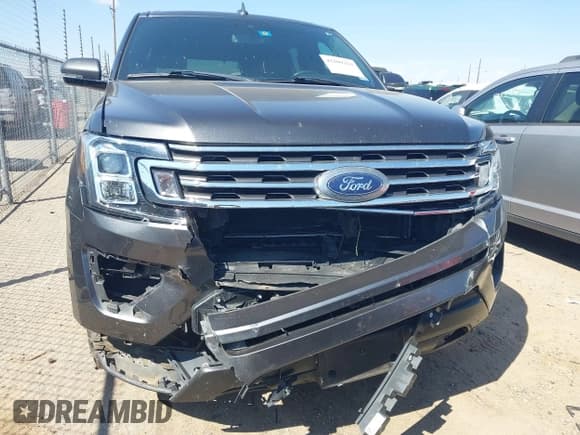 ✅ 2019 Ford Expedition XLT • VIN: 1FMJU1JT2KEA81611 • Lot: 43109314. Wystawiony na IAAI z przebiegiem 54 762 mil. Bezpłatny archiwum sprzedaży aukcyjnych z USA i szczegółowy raport historii pojazdu na DreamBid. Zdjęcie 12.
