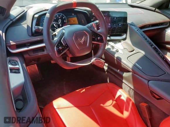 ✅ 2024 Chevrolet Corvette 1LT • VIN: 1G1YA2D4XR5105629 • Lot: 70210375. Wystawiony na Copart z przebiegiem 25 095 mil. Bezpłatny archiwum sprzedaży aukcyjnych z USA i szczegółowy raport historii pojazdu na DreamBid. Zdjęcie 8.