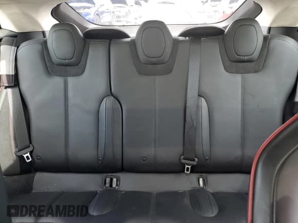 ✅ 2013 Tesla Model S Performance • VIN: 5YJSA1DP0DFP26001 • Lot: 62592675. Wystawiony na Copart z przebiegiem Nie podano. Bezpłatny archiwum sprzedaży aukcyjnych z USA i szczegółowy raport historii pojazdu na DreamBid. Zdjęcie 10.