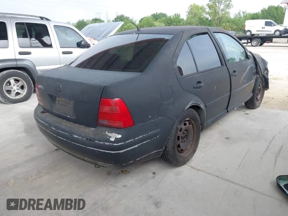 ✅ 2000 Volkswagen Jetta GLS • VIN: 3VWSE29MXYM049238 • Lot: 41906753. Listed on IAAI with Not provided. Free auction sales archive from the USA and detailed vehicle history report at DreamBid. Image 4.