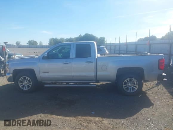 ✅ 2019 Chevrolet Silverado 1500 LT • VIN: 2GCRCPECXK1154992 • Lot: 43507958. Wystawiony na IAAI z przebiegiem 117 450 mil. Bezpłatny archiwum sprzedaży aukcyjnych z USA i szczegółowy raport historii pojazdu na DreamBid. Zdjęcie 14.