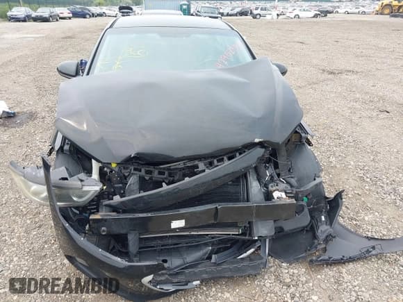 ✅ 2017 Hyundai Elantra SE • VIN: KMHD84LF9HU207150 • Lot: 42902585. Listed on IAAI with 141,799 mi. Free auction sales archive from the USA and detailed vehicle history report at DreamBid. Image 12.