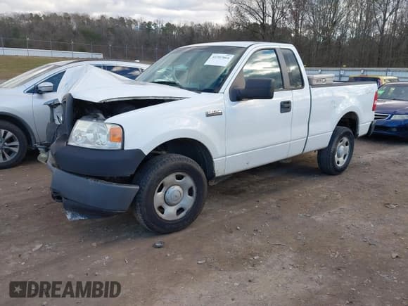 ✅ 2008 Ford F-150 XL • VIN: 1FTRF14W28KD60252 • Lot: 41207864. Listed on IAAI with 205,993 mi. Free auction sales archive from the USA and detailed vehicle history report at DreamBid. Image 2.