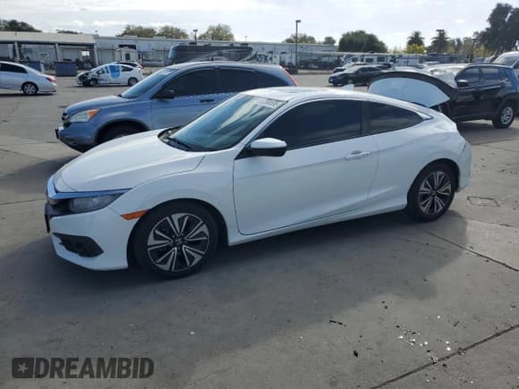 ✅ 2016 Honda Civic EX-L • VIN: 2HGFC3B77GH361536 • Лот: 82398695. Опубликован ранее на Copart с пробегом 143 899 миль. Бесплатный доступ к архиву аукционных продаж из США и подробный отчёт об истории автомобиля на DreamBid. Изображение 1.