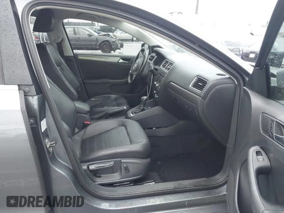 ✅ 2013 Volkswagen Jetta SEL • VIN: 3VWLP7AJ2DM440911 • Lot: 43678280. Listed on IAAI with 133,618 mi. Free auction sales archive from the USA and detailed vehicle history report at DreamBid. Image 5.