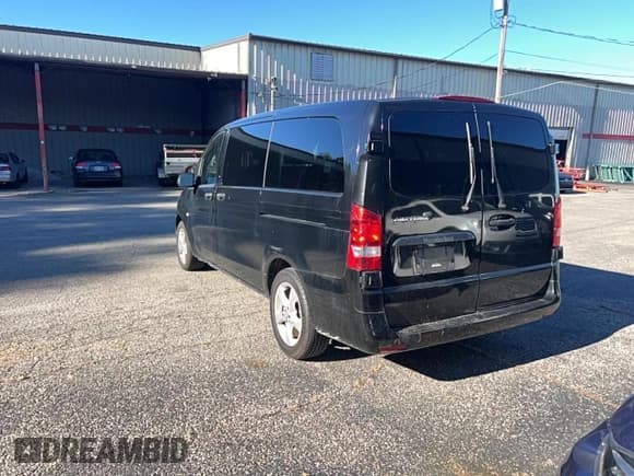 ✅ 2018 Mercedes-Benz Metris Passenger • VIN: WD4PG2EE3J3413787 • Лот: 87208965. Опубликован ранее на Copart с пробегом 143 143 миль. Бесплатный доступ к архиву аукционных продаж из США и подробный отчёт об истории автомобиля на DreamBid. Изображение 3.