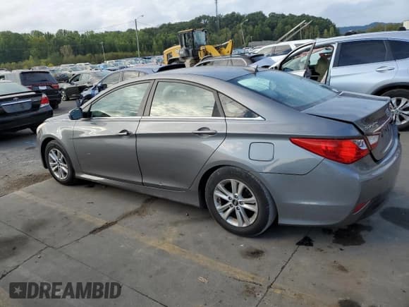 ✅ 2014 Hyundai Sonata GLS • VIN: 5NPEB4AC3EH932316 • Lot: 72438034. Listed on Copart with 135,176 mi. Free auction sales archive from the USA and detailed vehicle history report at DreamBid. Image 2.