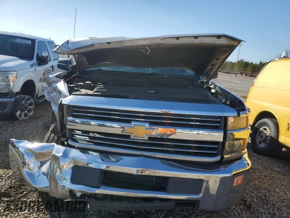 ✅ 2015 Chevrolet Silverado 2500HD Work Truck • VIN: 1GC0CUEGXFZ538701 • Lot: 89376185. Wystawiony na Copart z przebiegiem 198 348 mil. Bezpłatny archiwum sprzedaży aukcyjnych z USA i szczegółowy raport historii pojazdu na DreamBid. Zdjęcie 5.