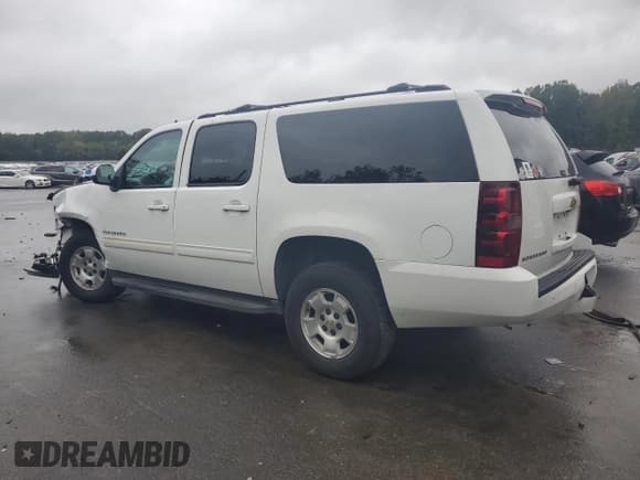 ✅ 2014 Chevrolet Suburban LS • VIN: 1GNSKHE74ER217925 • Lot: 80877755. Wystawiony na Copart z przebiegiem 169 736 mil. Bezpłatny archiwum sprzedaży aukcyjnych z USA i szczegółowy raport historii pojazdu na DreamBid. Zdjęcie 2.