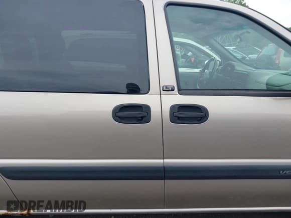 ✅ 2004 Chevrolet Venture LT • VIN: 1GNDX13E74D107191 • Lot: 42512603. Listed on IAAI with 183,883 mi. Free auction sales archive from the USA and detailed vehicle history report at DreamBid. Image 13.