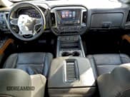 ✅ 2017 Chevrolet Silverado 1500 LTZ • VIN: 3GCUKSEJXHG396339 • Lot: 93561295. Wystawiony na Copart z przebiegiem 104 973 mil. Bezpłatny archiwum sprzedaży aukcyjnych z USA i szczegółowy raport historii pojazdu na DreamBid. Zdjęcie 8.