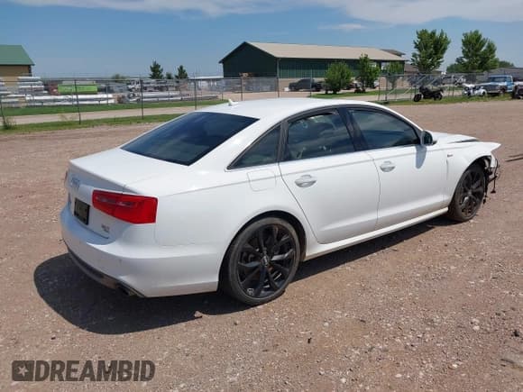 ✅ 2014 Audi A6 Prestige • VIN: WAUHGAFC0EN031505 • Lot: 42665740. Listed on IAAI with Not provided. Free auction sales archive from the USA and detailed vehicle history report at DreamBid. Image 4.