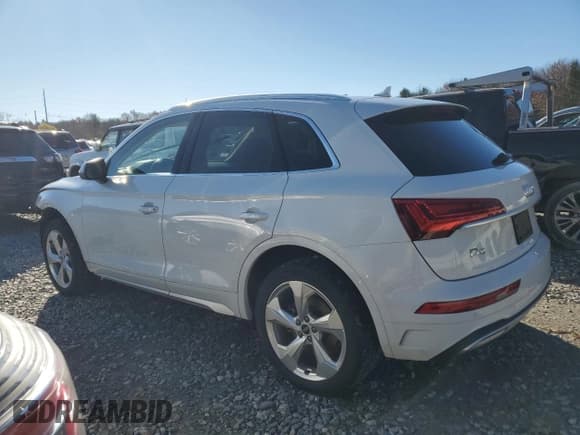 ✅ 2021 Audi Q5 Premium Plus • VIN: WA1BAAFY8M2071072 • Лот: 90684265. Опубликован ранее на Copart с пробегом 43 891 миль. Бесплатный доступ к архиву аукционных продаж из США и подробный отчёт об истории автомобиля на DreamBid. Изображение 2.