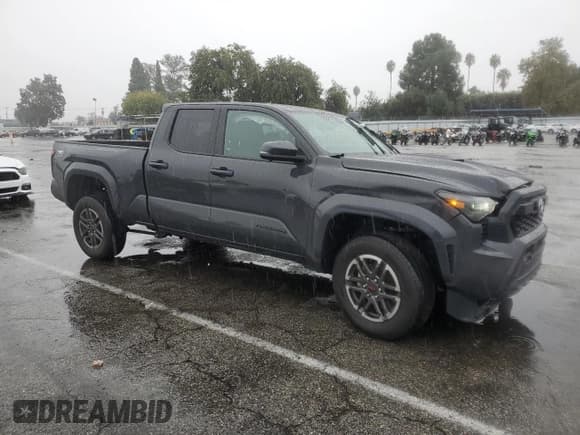 ✅ 2024 Toyota Tacoma TRD Sport • VIN: 3TMLB5JN8RM077658 • Лот: 86186895. Опубликован ранее на Copart с пробегом 19 055 миль. Бесплатный доступ к архиву аукционных продаж из США и подробный отчёт об истории автомобиля на DreamBid. Изображение 4.