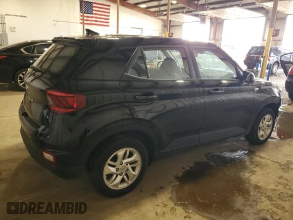 ✅ 2022 Hyundai Venue SE • VIN: KMHRB8A39NU142464 • Lot: 51241925. Listed on Copart with 75,018 mi. Free auction sales archive from the USA and detailed vehicle history report at DreamBid. Image 3.