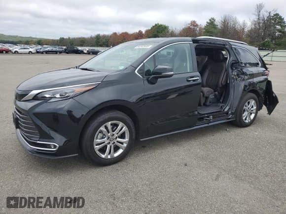 ✅ 2024 Toyota Sienna Platinum • VIN: 5TDESKFC6RS151559 • Lot: 64242035. Listed on Copart with 10,187 mi. Free auction sales archive from the USA and detailed vehicle history report at DreamBid. Image 1.