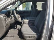 ✅ 2022 Chevrolet Silverado 1500 Custom • VIN: 3GCPDBEK3NG512184 • Lot: 84816405. Wystawiony na Copart z przebiegiem 15 411 mil. Bezpłatny archiwum sprzedaży aukcyjnych z USA i szczegółowy raport historii pojazdu na DreamBid. Zdjęcie 7.