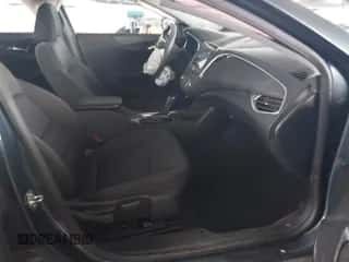 2020 Chevrolet Malibu LT z VIN 1G1ZD5ST0LF039956, wystawiony jako IAAI lot #43253880 z przebiegiem Nie podano mil oraz . Historia ofert i sprzedaży dostępna na DreamBid. Obrazek 5.