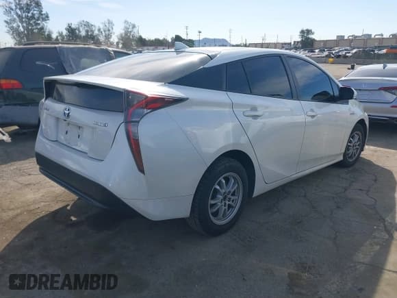 ✅ 2017 Toyota Prius Two • VIN: JTDKBRFU7H3049787 • Lot: 41645196. Wystawiony na IAAI z przebiegiem 252 521 mil. Bezpłatny archiwum sprzedaży aukcyjnych z USA i szczegółowy raport historii pojazdu na DreamBid. Zdjęcie 4.