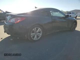 ✅ 2010 Hyundai Genesis Coupe • VIN: KMHHT6KD5AU028587 • Лот: 82642785. Опубликован ранее на Copart с пробегом Не указан. Бесплатный доступ к архиву аукционных продаж из США и подробный отчёт об истории автомобиля на DreamBid. Изображение 3.