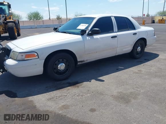 ✅ 2008 Ford Police Interceptor • VIN: 2FAFP71V58X173251 • Lot: 42785750. Listed on IAAI with Not provided. Free auction sales archive from the USA and detailed vehicle history report at DreamBid. Image 2.