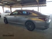 ✅ 2022 Lexus ES 350 • VIN: 58ADZ1B10NU119867 • Lot: 81466655. Wystawiony na Copart z przebiegiem 42 765 mil. Bezpłatny archiwum sprzedaży aukcyjnych z USA i szczegółowy raport historii pojazdu na DreamBid. Zdjęcie 2.