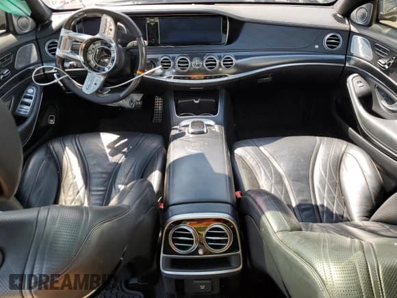 ✅ 2015 Mercedes-Benz S 63 AMG • VIN: WDDUG7JB0FA115180 • Лот: 70458385. Опубликован ранее на Copart с пробегом 72 166 миль. Бесплатный доступ к архиву аукционных продаж из США и подробный отчёт об истории автомобиля на DreamBid. Изображение 8.