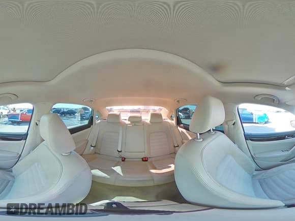 ✅ 2014 Volkswagen Passat SEL Premium • VIN: 1VWCN7A38EC111267 • Lot: 85008615. Wystawiony na Copart z przebiegiem 125 712 mil. Bezpłatny archiwum sprzedaży aukcyjnych z USA i szczegółowy raport historii pojazdu na DreamBid. Zdjęcie 15.