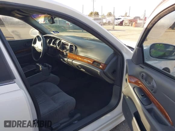 ✅ 2003 Buick LeSabre Custom • VIN: 1G4HP52K334125948 • Lot: 43704597. Wystawiony na IAAI z przebiegiem 125 484 mil. Bezpłatny archiwum sprzedaży aukcyjnych z USA i szczegółowy raport historii pojazdu na DreamBid. Zdjęcie 5.