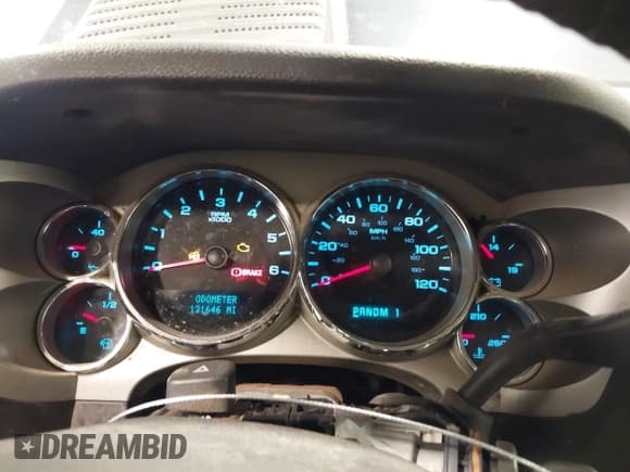 ✅ 2008 Chevrolet Silverado 2500HD Work Truck • VIN: 1GCHK29K58E189109 • Lot: 43594576. Wystawiony na IAAI z przebiegiem 131 646 mil. Bezpłatny archiwum sprzedaży aukcyjnych z USA i szczegółowy raport historii pojazdu na DreamBid. Zdjęcie 7.