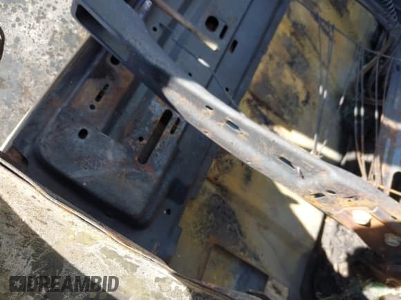 ✅ 2007 Chevrolet Silverado 2500HD 1LT • VIN: 1GCHC24K57E511749 • Лот: 42647121. Опубликован ранее на IAAI с пробегом Не указан. Бесплатный доступ к архиву аукционных продаж из США и подробный отчёт об истории автомобиля на DreamBid. Изображение 8.