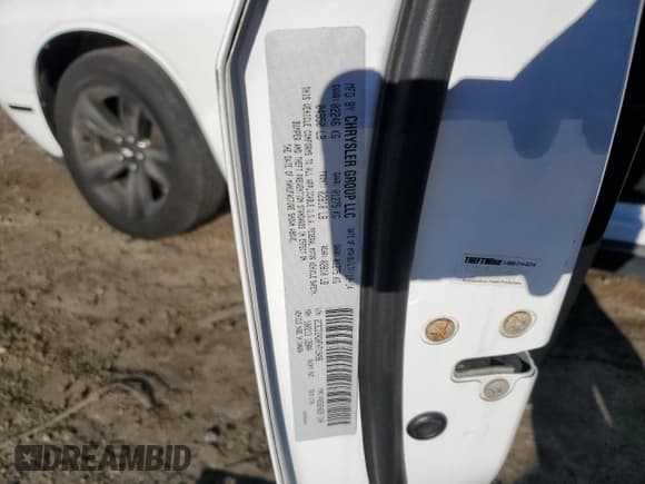 ✅ 2015 Dodge Challenger SXT • VIN: 2C3CDZAGXFH713496 • Lot: 82785925. Wystawiony na Copart z przebiegiem 184 118 mil. Bezpłatny archiwum sprzedaży aukcyjnych z USA i szczegółowy raport historii pojazdu na DreamBid. Zdjęcie 12.